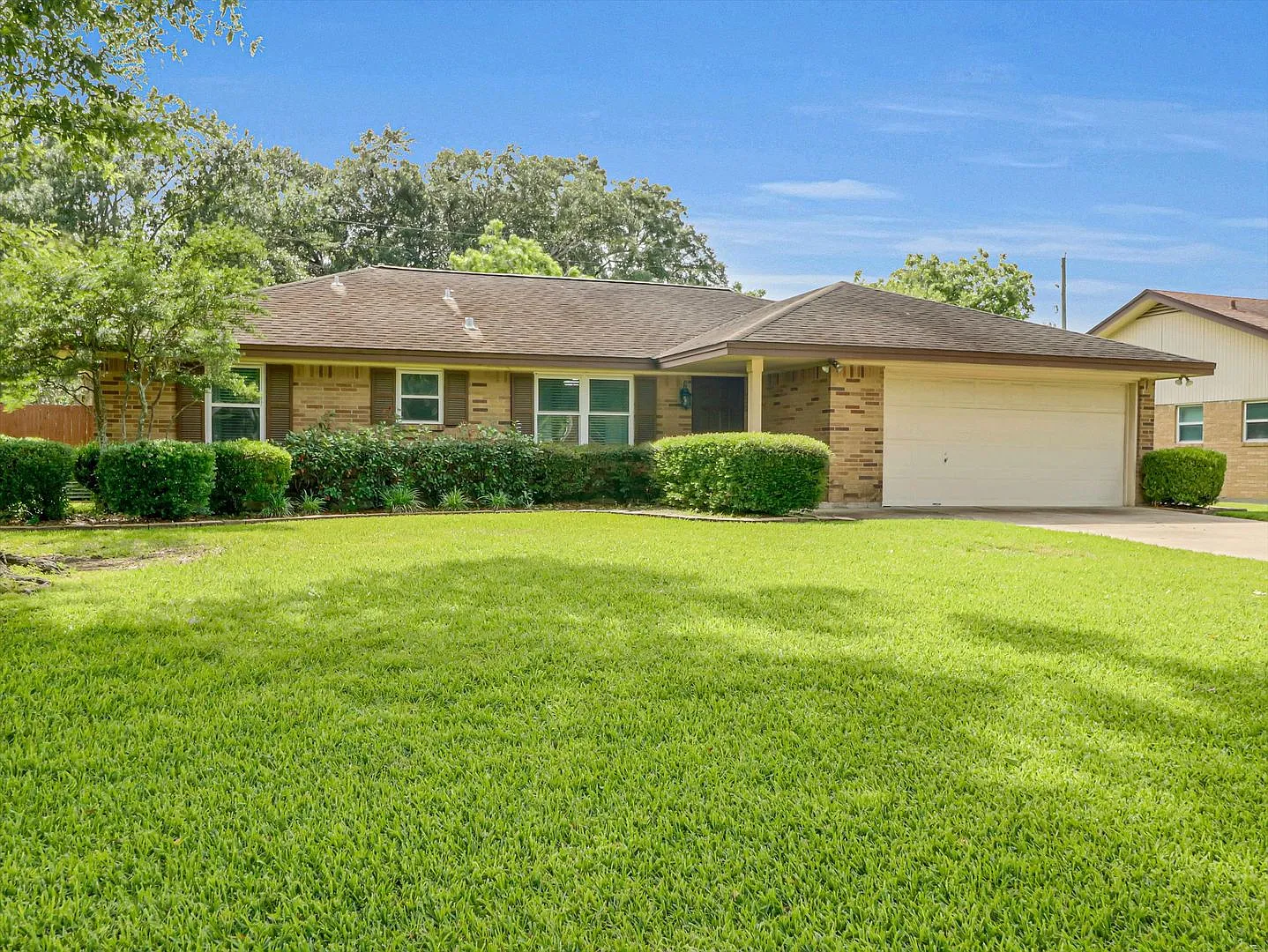 Fully Renovated 3BR Home at 805 Bluebonnet Ln, Katy, TX 77493 | Across from Katy High School — Photo 2