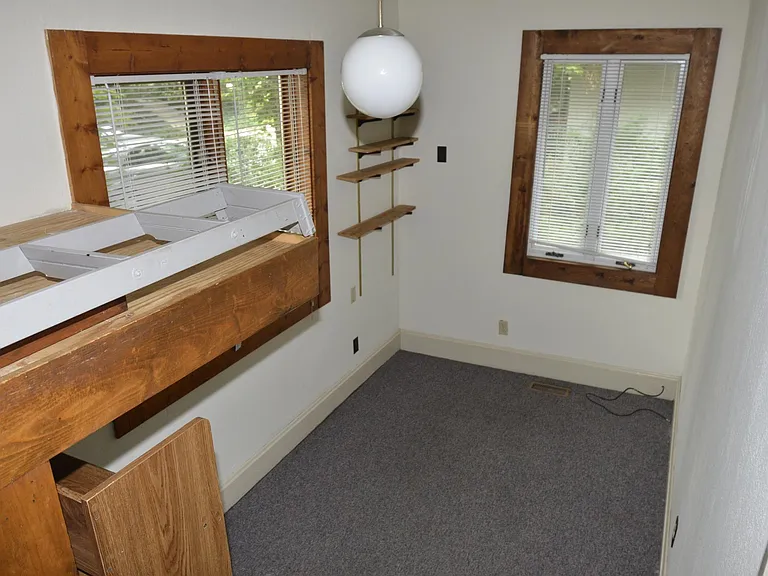 502 S Woodlawn Ave — Photo 14