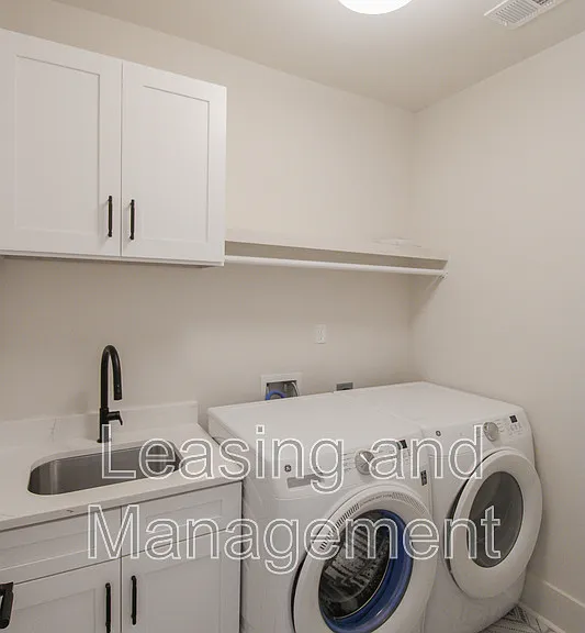 3633 Happyland Blvd — Photo 34