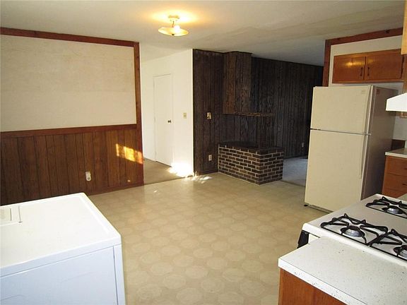 4th image of 3914 N Maurine Ct