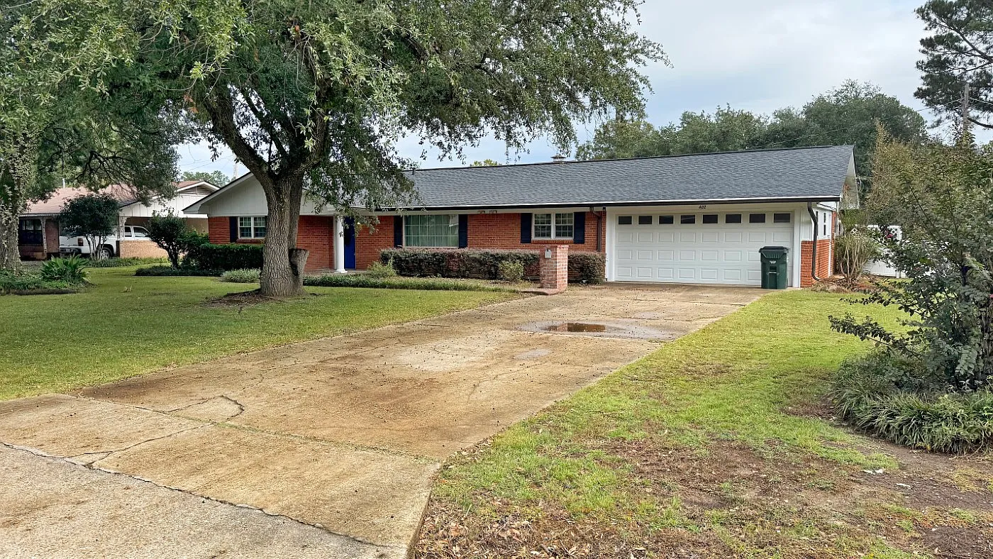 3 bed, 2380 sqft, $2,300 — Photo 3