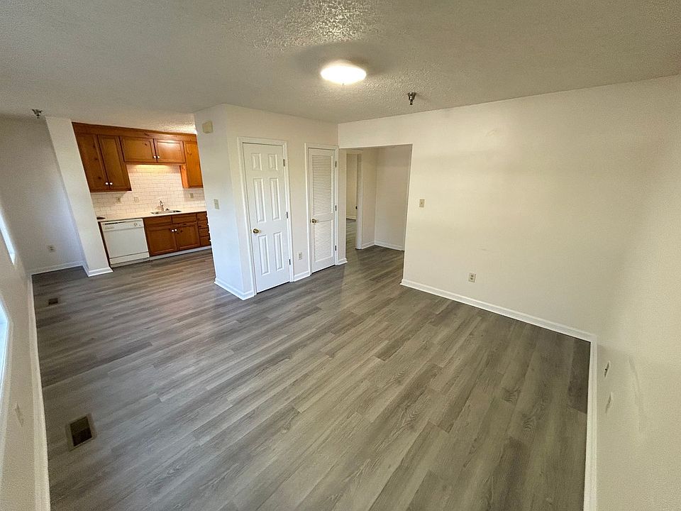 1st image of 1324 N Main St APT 3