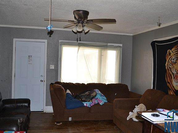 2nd image of 516 1/2 W 3rd St
