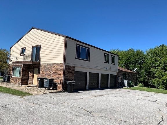 3rd image of 18125 Crownhill Dr APT B