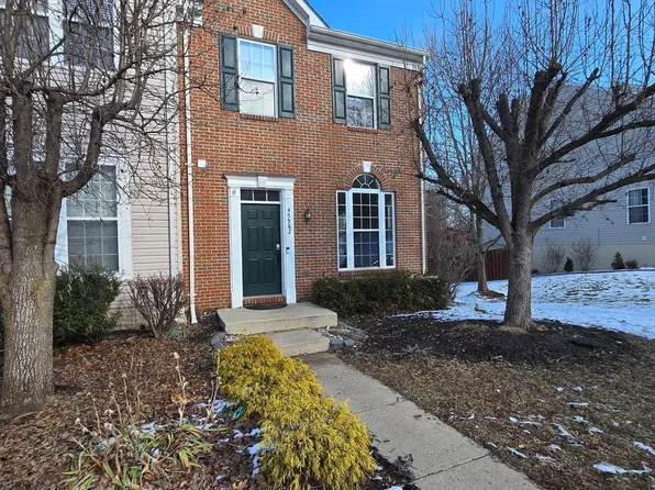 45582 Grand Central Sq, Sterling, VA 20166