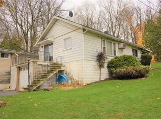 2242 Edgewood Ave, Palmer, PA 18045