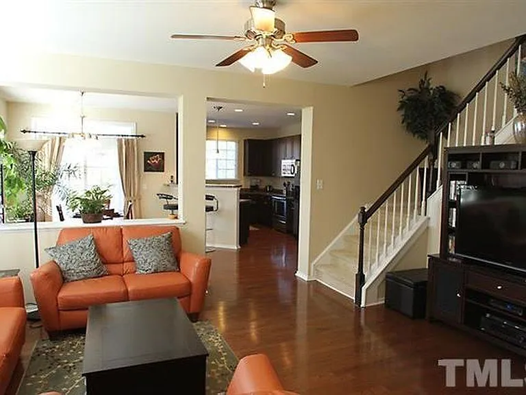 1918 Whirlaway Ct — Photo 2