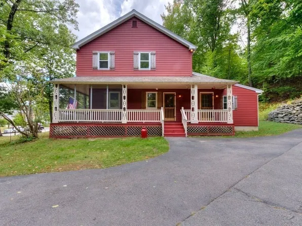 352 Lake Ave, Worcester, MA 01604