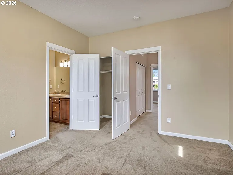 830 NW Council Dr — Photo 16