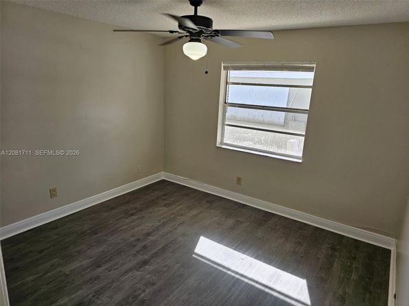 2302 Johnson St APT 3