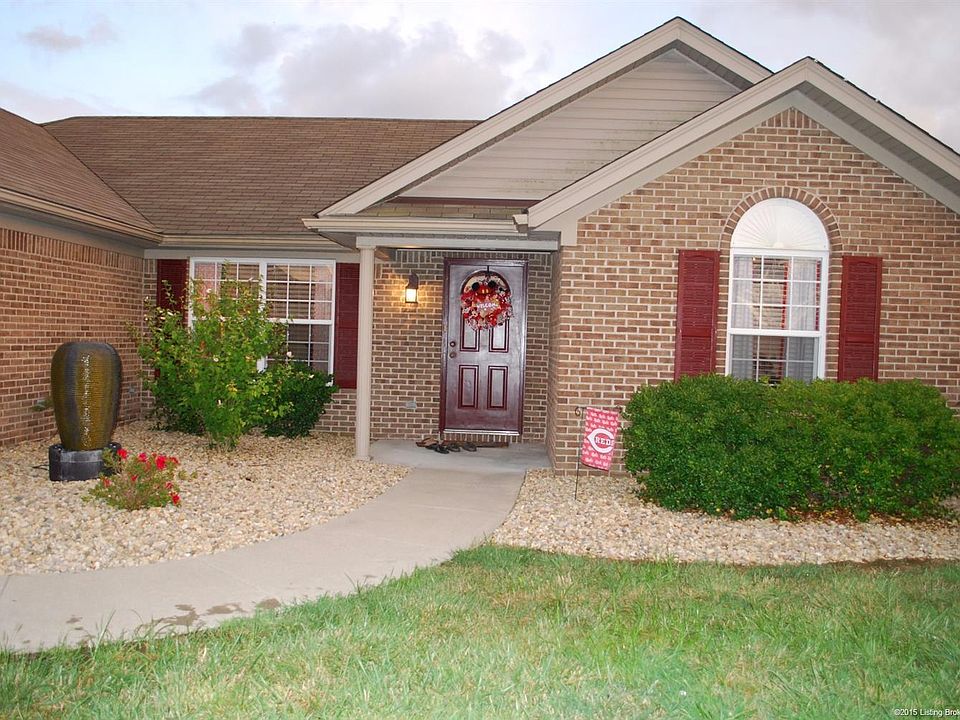 1st image of 611 E Main Street Cir
