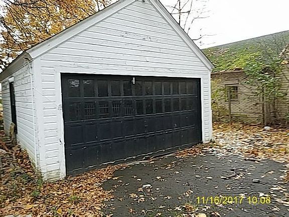 2nd image of 319 Mistletoe Ave