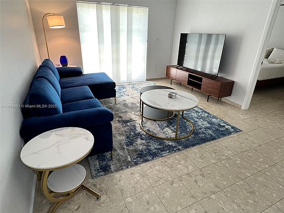2nd image of 1605 Meridian Ave APT 202