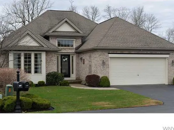 135 Lord Byron Ln, Williamsville, NY 14221
