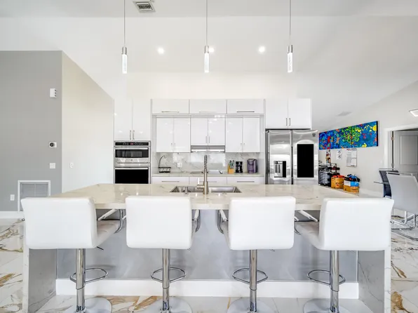 811 Silverbell Lane, Wellington, FL 33414