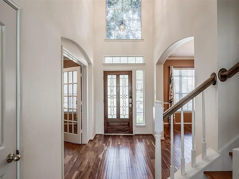 3402 Caloway Ct — Photo 4