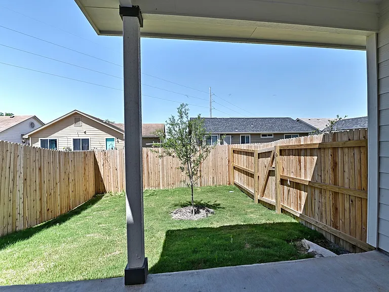11318 Clearmine St — Photo 28