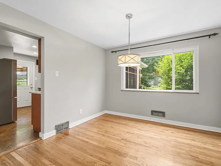 1419 Hawthorne St — Photo 5