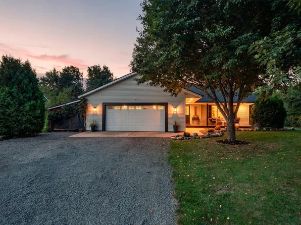 31795 Lakeway Dr NE, Cambridge, MN 55008