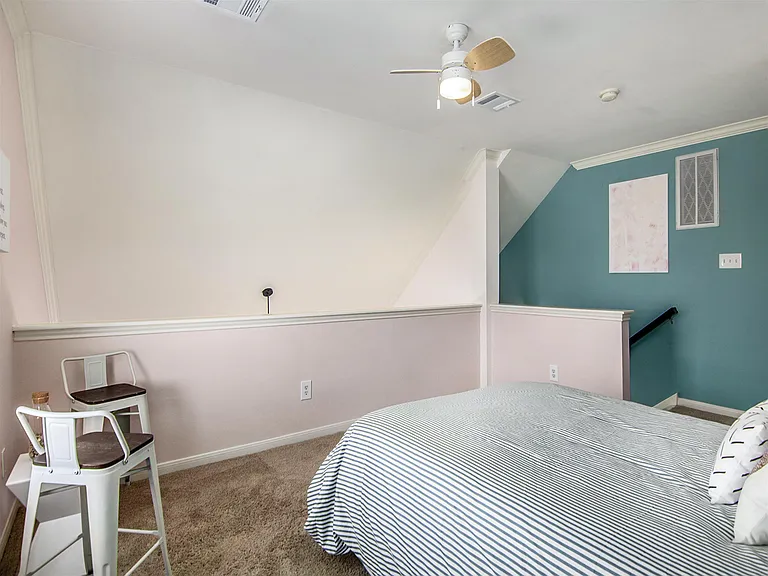 2139 Gillette St — Photo 14