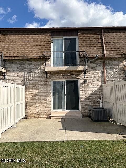 744 Fairway Dr APT 26