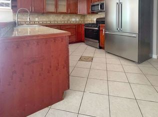 31 Smith St #1, Marblehead, MA 01945