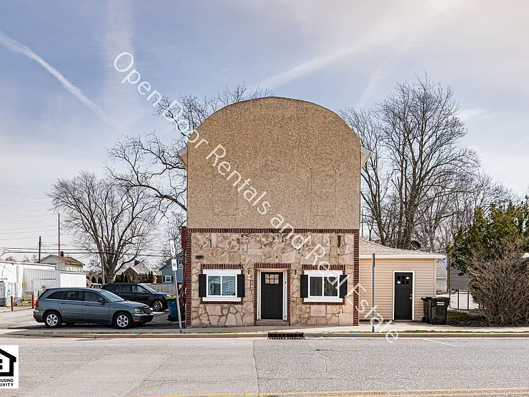 340 N Wayne St — Photo 1