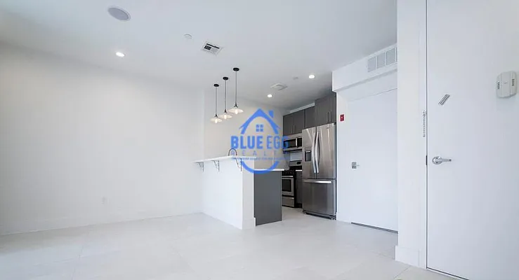 Rented by Blue Egg Realty Corp | media 4