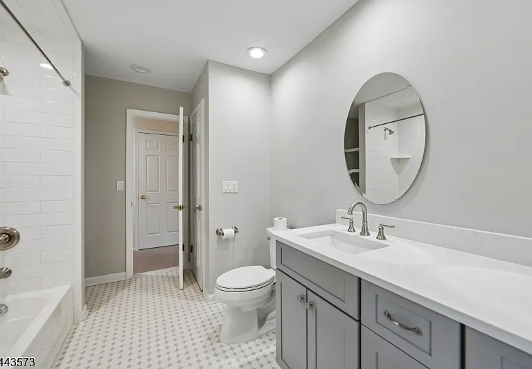 29 Coachlight Dr — Photo 19