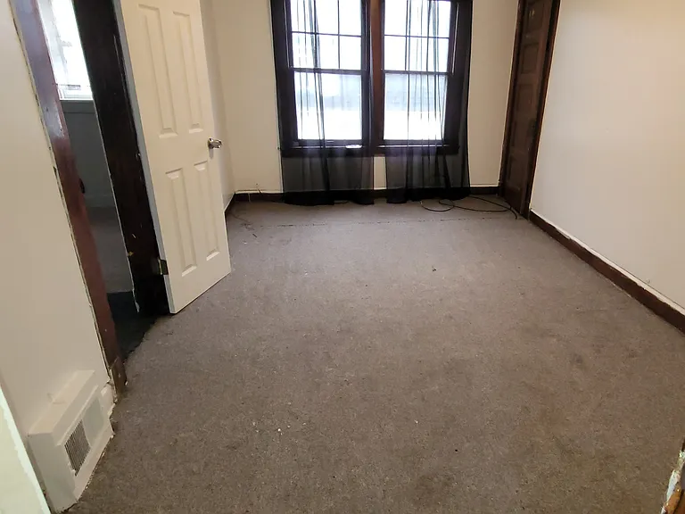 623 E Bishop Ave — Photo 9