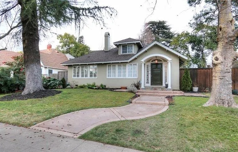 2773 6th Ave photo 1