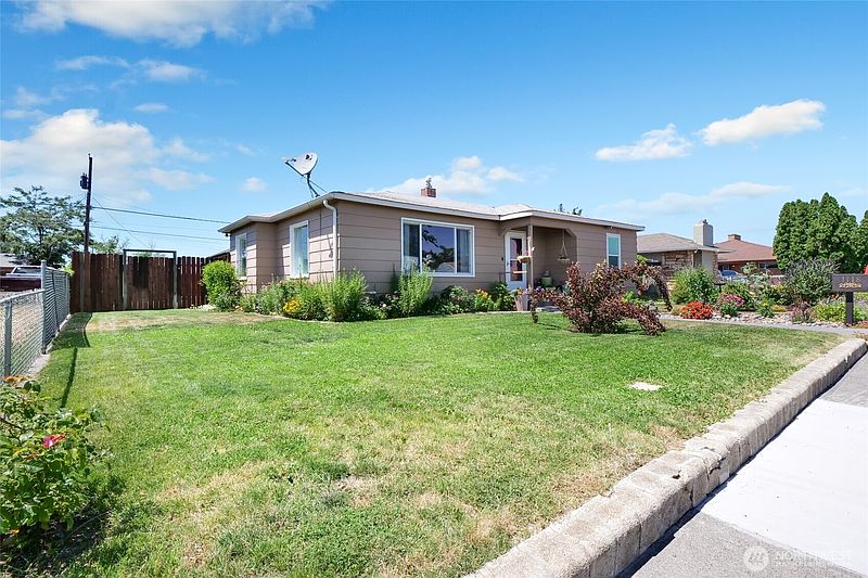 2nd image of 1118 W Cascade Avenue