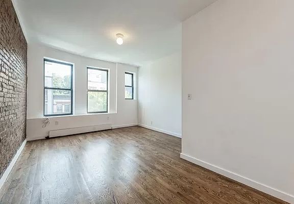 2nd image of 815 Saint Johns Pl #3F