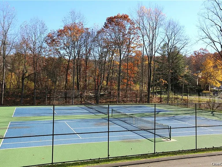 62 Fox Run — Photo 15