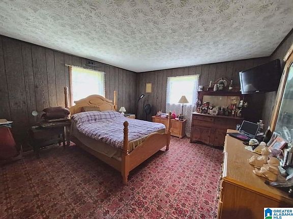 4th image of 484 Blanding Rd