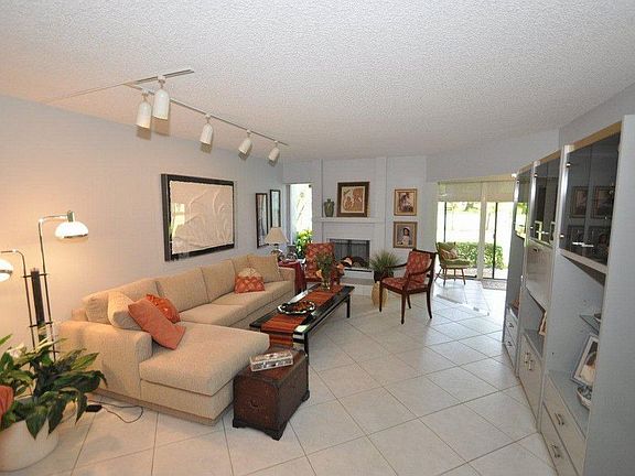 3rd image of 16817 Oak Hill Trl APT 1316