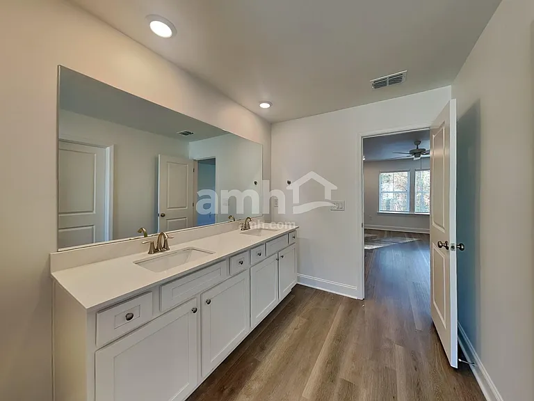 1499 Aquamarine Dr — Photo 11