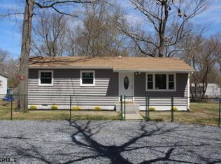 112 E Colton Ln, Williamstown, NJ 08094