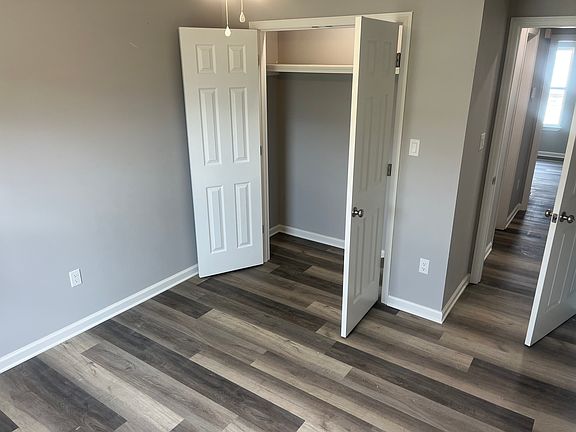 4th image of 202 Iris St #A