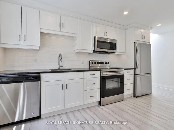 995 Bloor St W Unit 3, Toronto, ON M6H 1M1