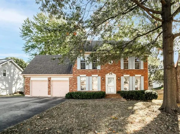 8235 NW Birch Ln, Kansas City, MO 64151