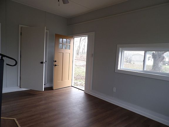 3rd image of 1103 County Road 107
