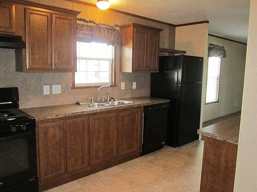 4th image of 684 Fresno Cir SE