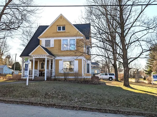 501 S Mill St, Weyauwega, WI 54983
