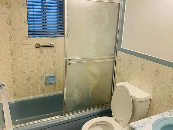2nd image of 2816 43rd St APT 2