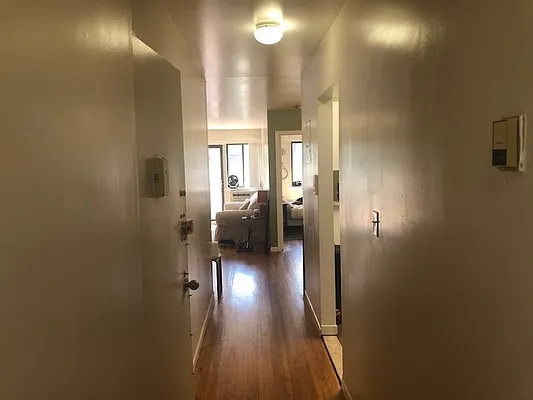 Rented by 18 REALTY | media 9