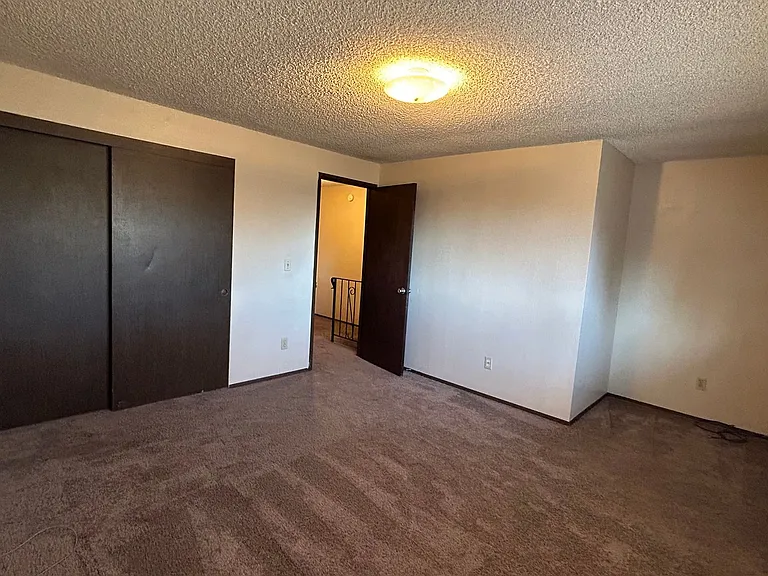 105-107 McGuire Ln — Photo 10