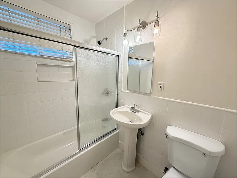 12660 Yorba Ave — Photo 9