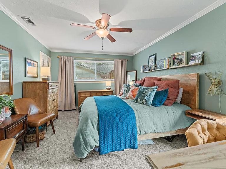 9854 Estate Ln — Photo 18