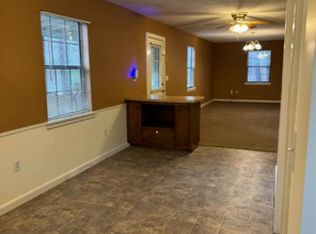 52 Lenda Ln, Chickamauga, GA 30707